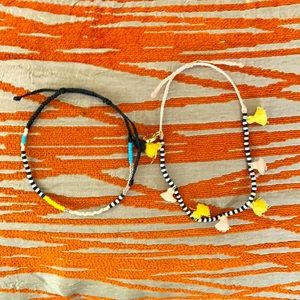 Set of two Pura Vida bracelets